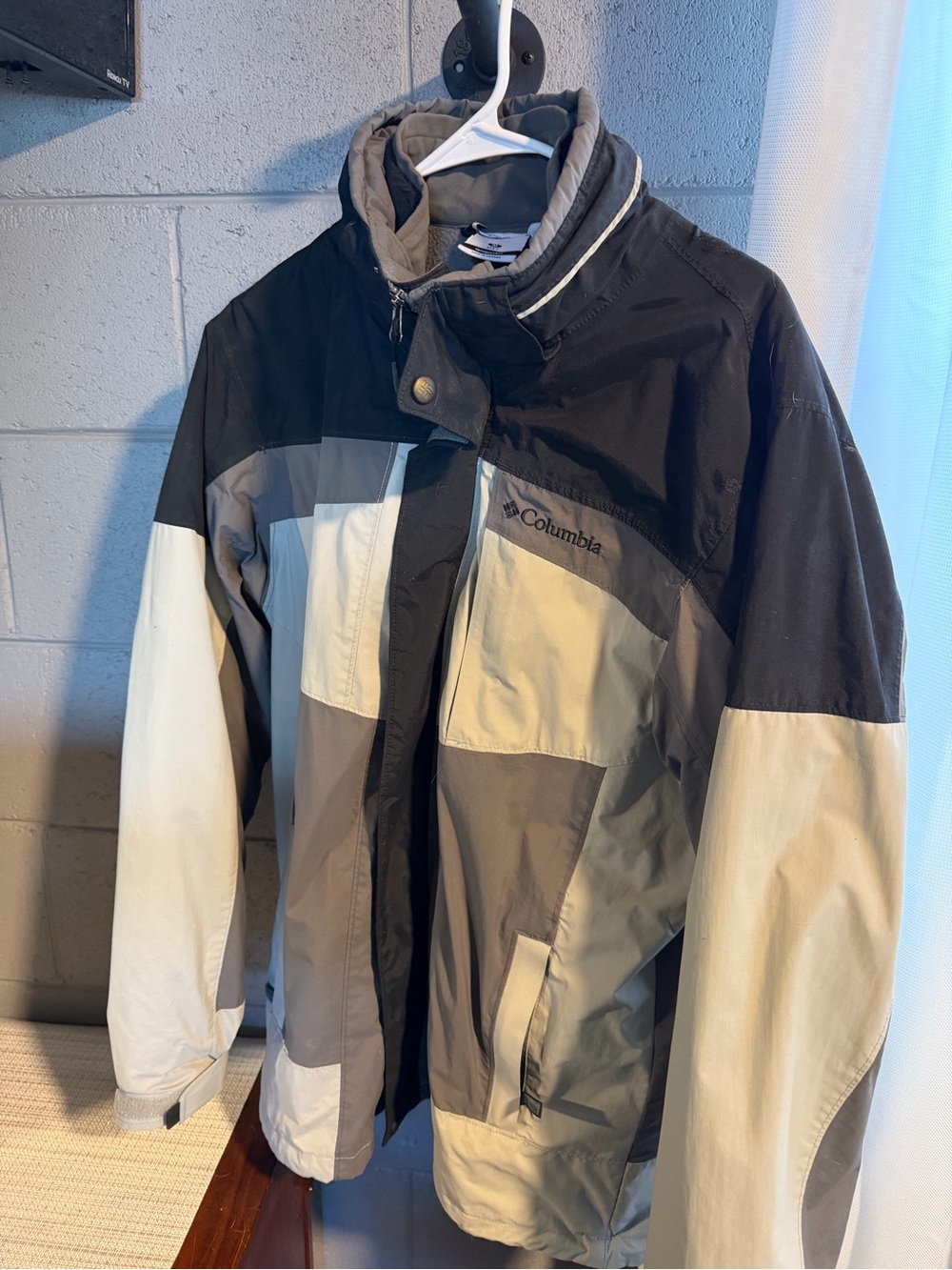 Columbia Two-Tone Outdoor Jacket - Black, Gray & Cream